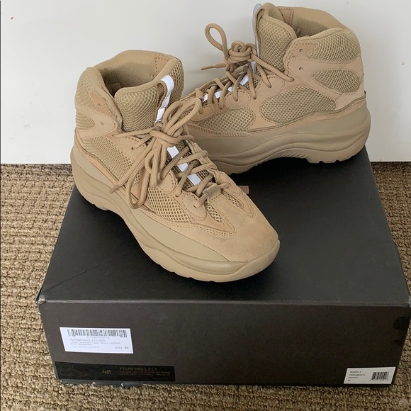 yeezy desert boot box